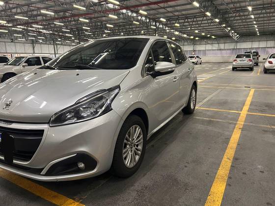 PEUGEOT 208 1.2 ACTIVE PACK 12V FLEX 4P MANUAL PEUGEOT 208 1.2 ACTIVE PACK 12V FLEX 4P MANUAL